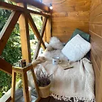 Dom Pracy Tworczej Kosowka Chalet *